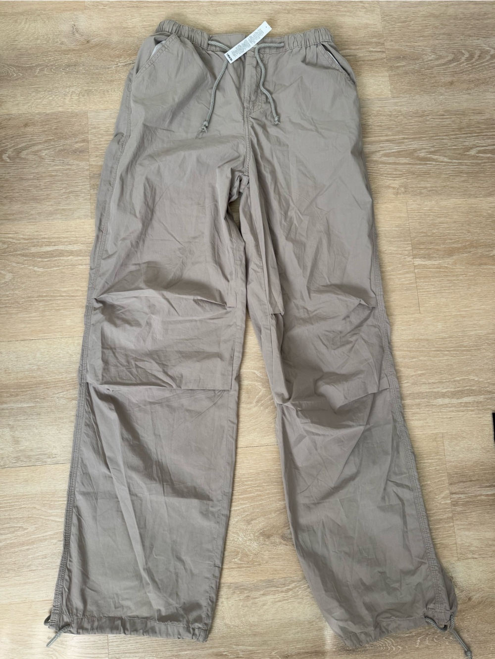 Women’s ASOS DESIGN Parachute Pants with seam detail in taupe TALL US 4